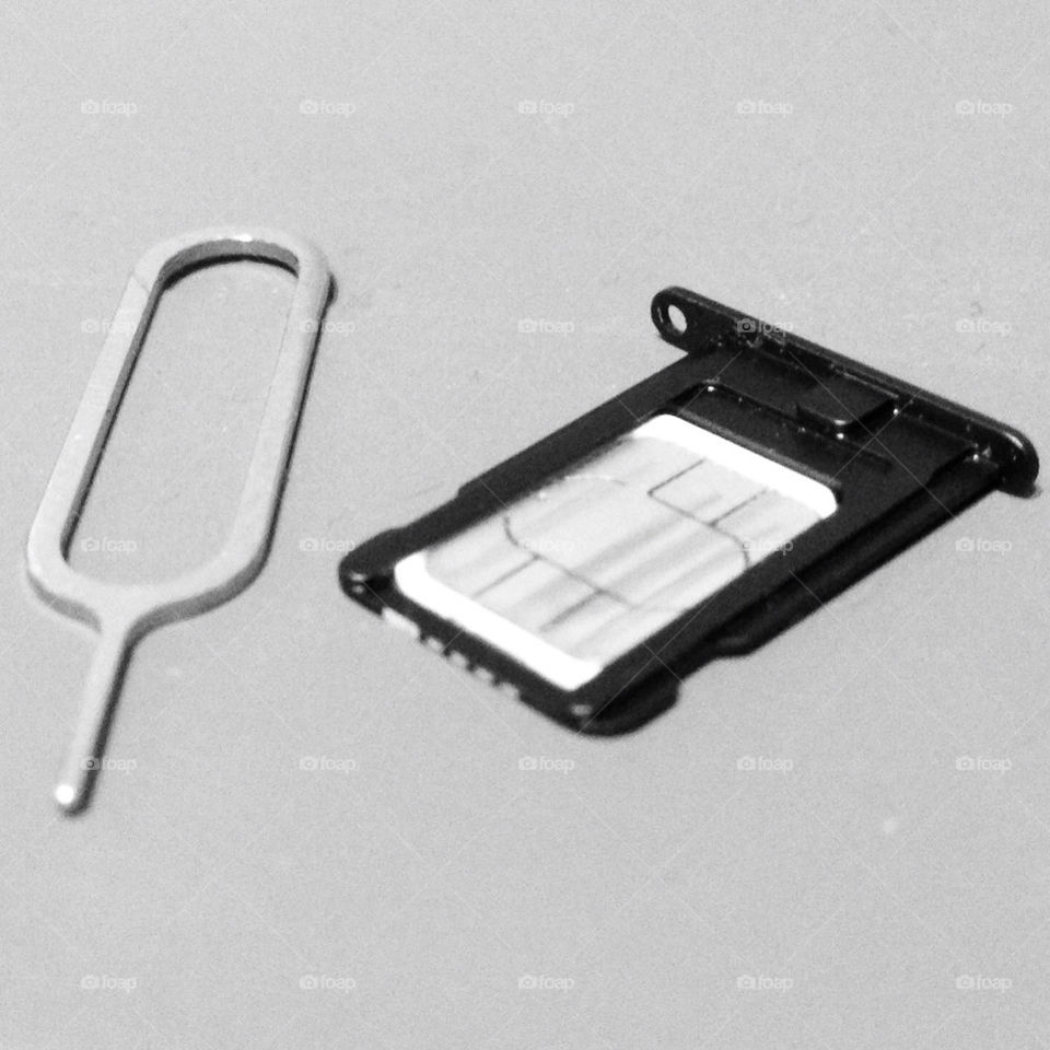 iPhone sim eject