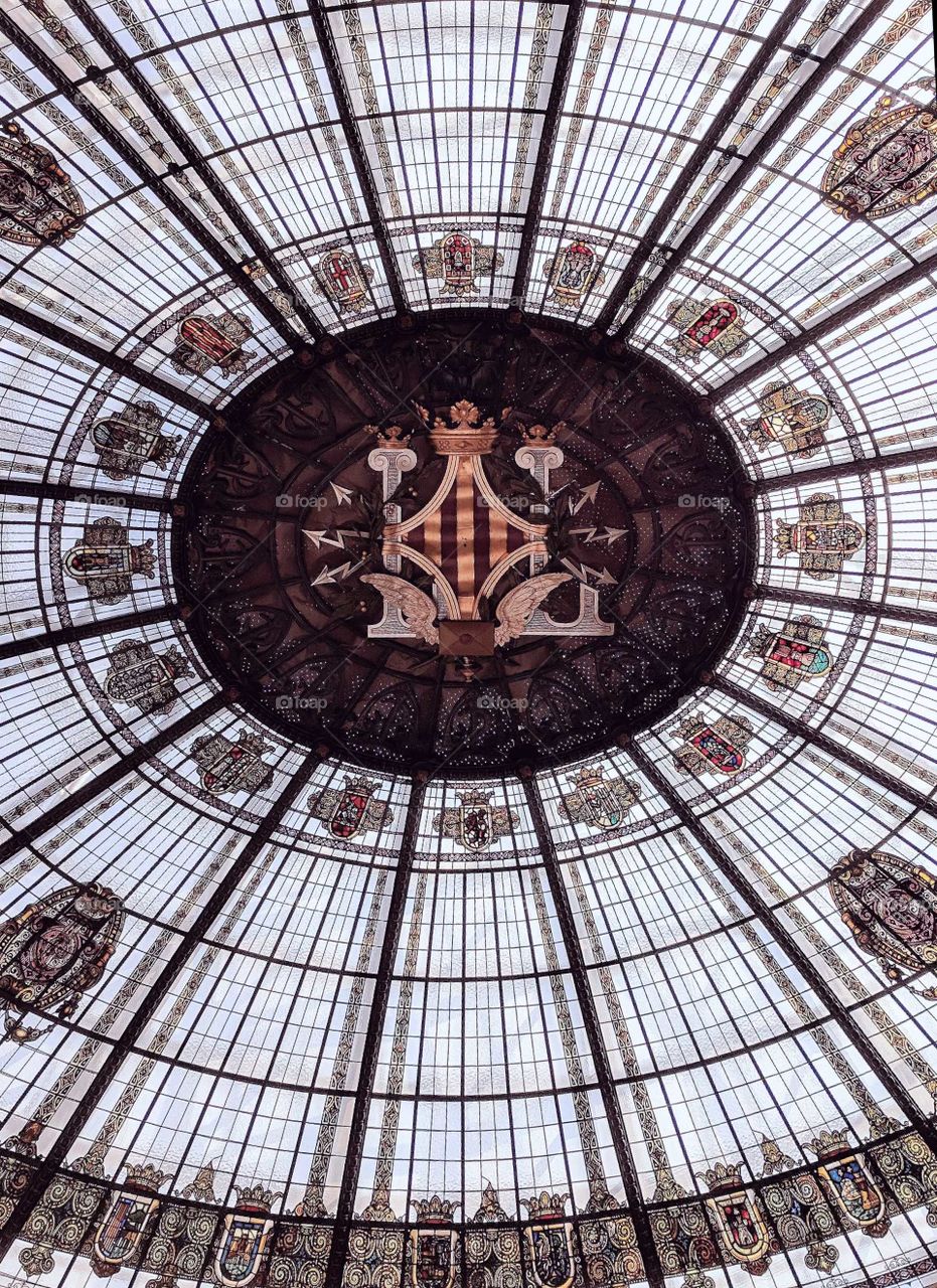 cúpula claraboya modernista del edificio de correos de Valencia