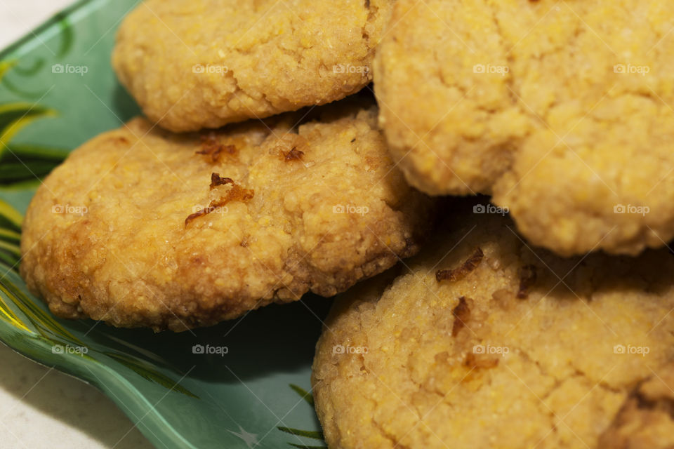 Lemon and polenta crunchy and delicious homemade biscuits