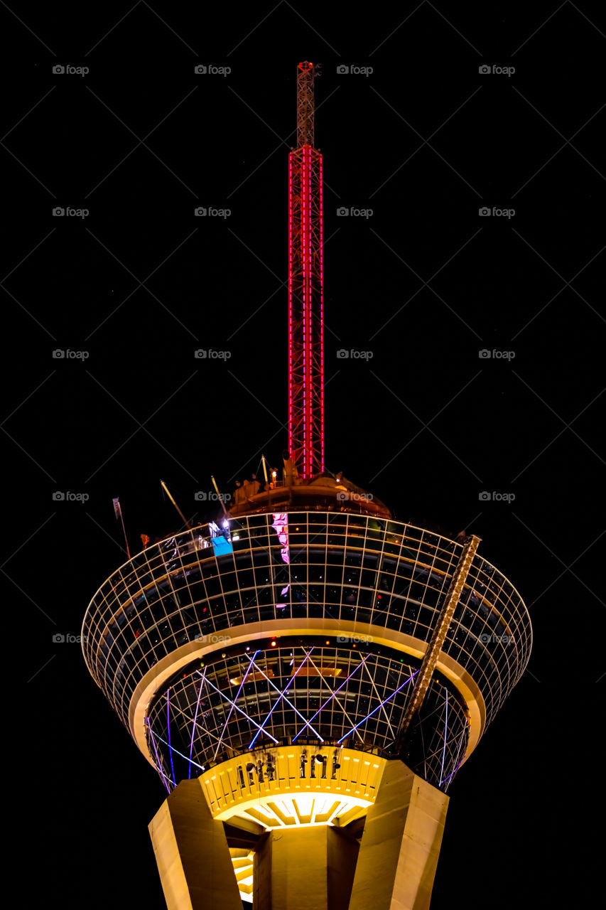 🙏 My condolences extend to the 58 that have left this world and to another 515 that are fighting for their lives as we speak due to the senseless violence that took place a few hours ago in Las Vegas.
・
While joyous and playful “Sins” create the colors in our city of Paradise; we demean, and reserve no place in the Valley or anywhere in our great nation for, those who interpret the word “Sin” in such ways that threaten the comfort, safety, and moreover is detrimental to the lives of our friends, family, as well as each distinct visitor that makes our community diverse and unique.
・
In honor of the victims who have left us and their families, my photos today of Las Vegas contain minimal colors to represent those who fall short in what is usually a vibrant city.
May the Lord help us in uniting our community in the times of need, honor the wishes of the ones fighting to survive, and end the counting of number of casualties from increasing any further.
⚫️⚪️⚫️⚪️⚫️⚪️⚫️⚪️⚫️⚪️⚫️⚪️⚫️⚪️⚫️
☎︎ Victim Information Hotline:
1-(866)535-5654
•
Donate Blood at United Blood Services:
LAS VEGAS
6930 W. Charleston Blvd. 
Las Vegas, NV 89117
•
HENDERSON
601 Whitney Ranch Dr.
Bldg. D. Ste 20
Henderson, NV 89014