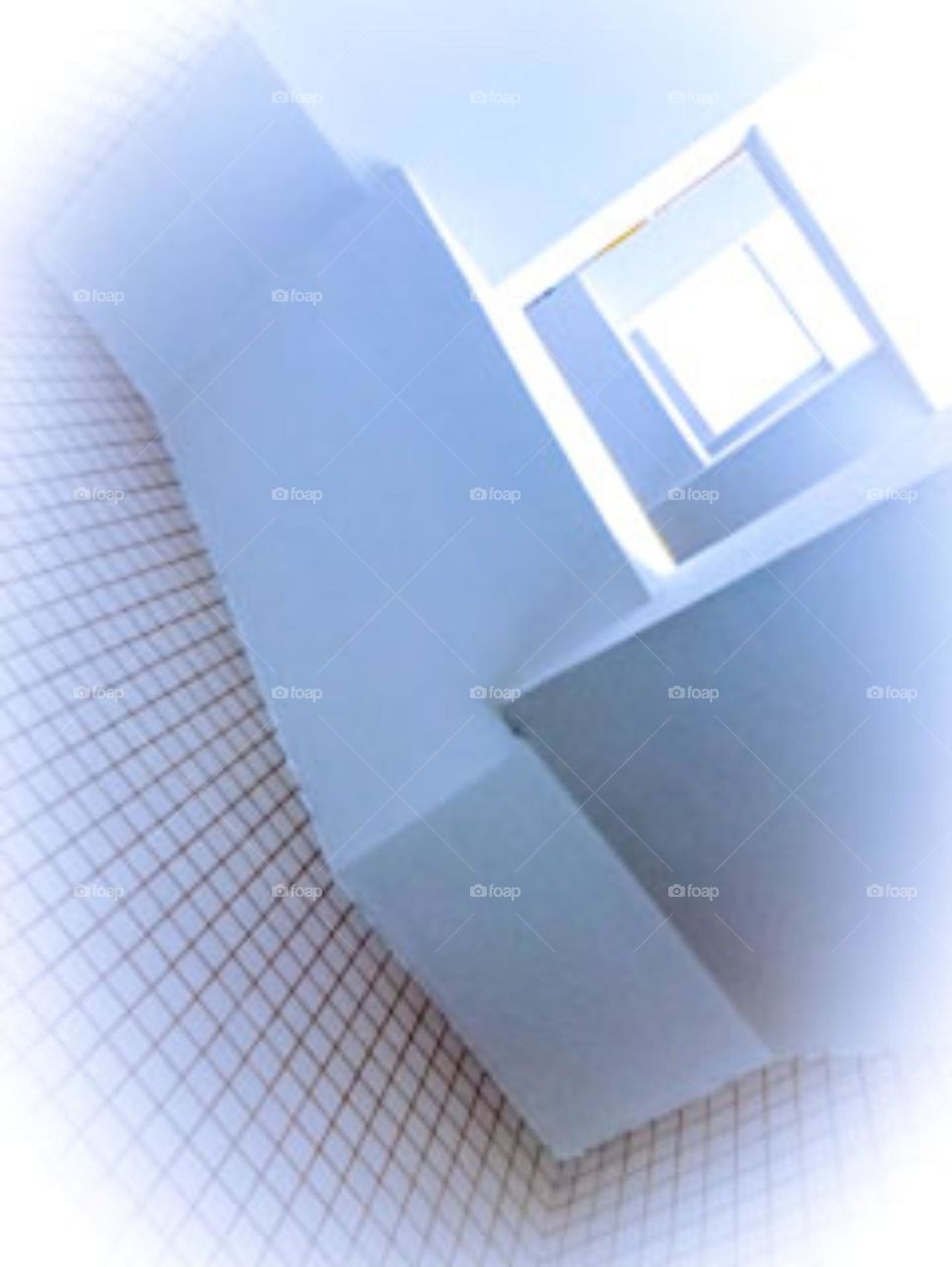 Formas em arte, com luzes mostrando a saída