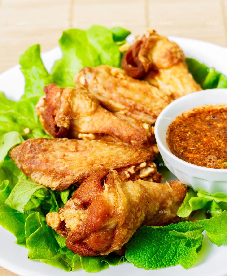 Deep fried chicken wings 