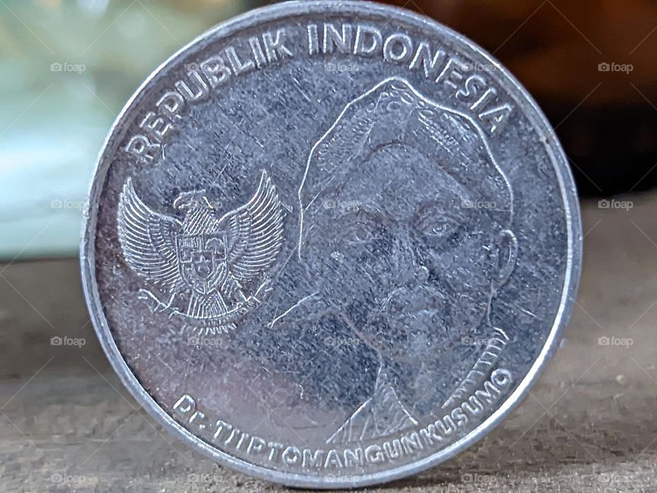 two hundred rupiah coin😁