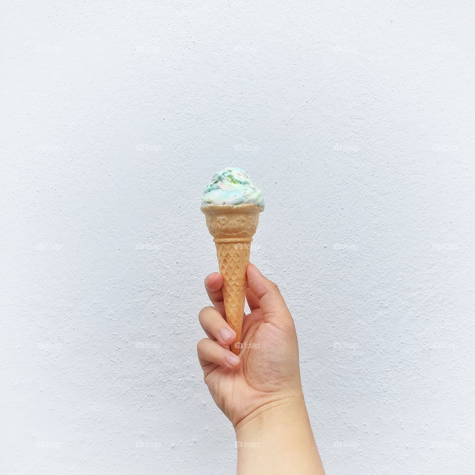 Cure for The Hot Weather. Paddle Pop ice-cream for the hot day!