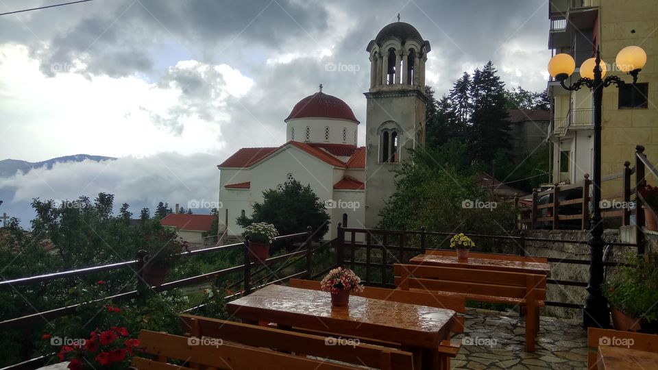 rainy day and the clouds are dancing