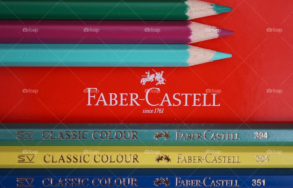 Faber-Castell Classic Colour Pencils Flatlay 