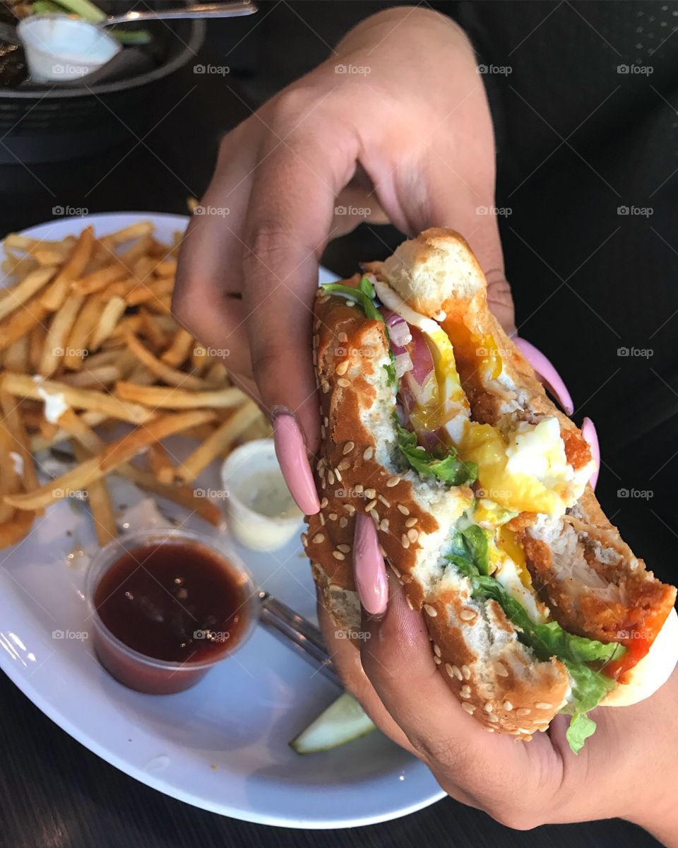Crispy Chicken Burger with Eggdrip
