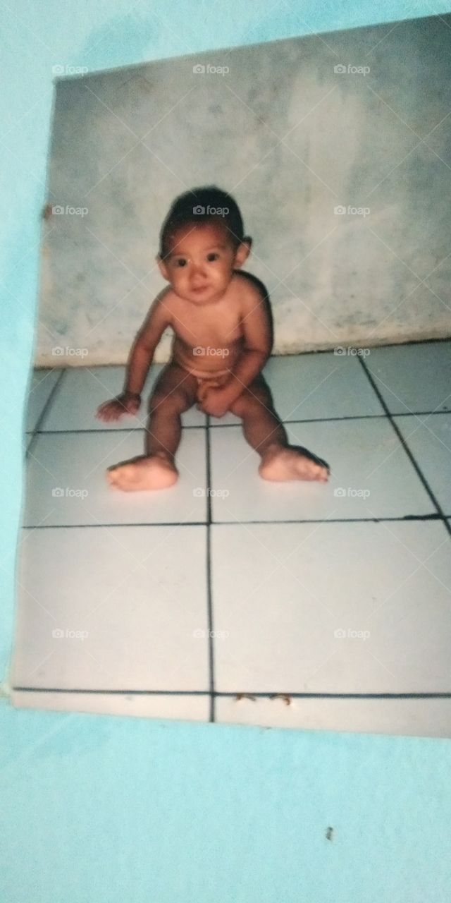 fiqi telanjang sejak kecil