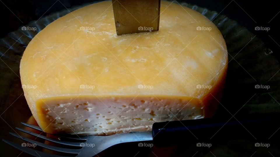 Queijo caseiro, caipira.