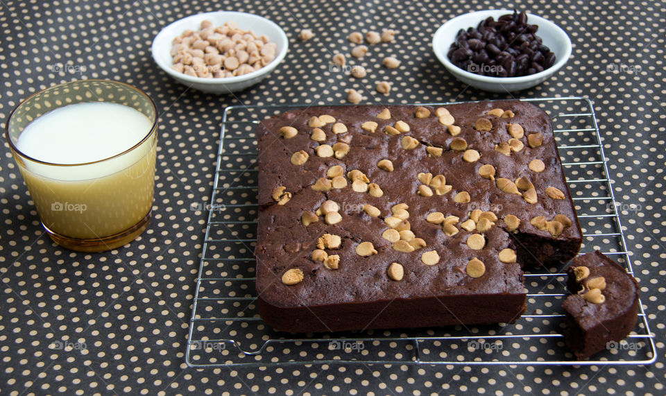 Black bean and peanut butter brownies 