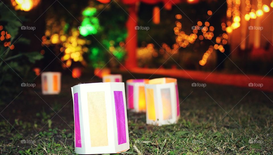 paper laмpѕ wιтн вlυrry вacĸgroυnd