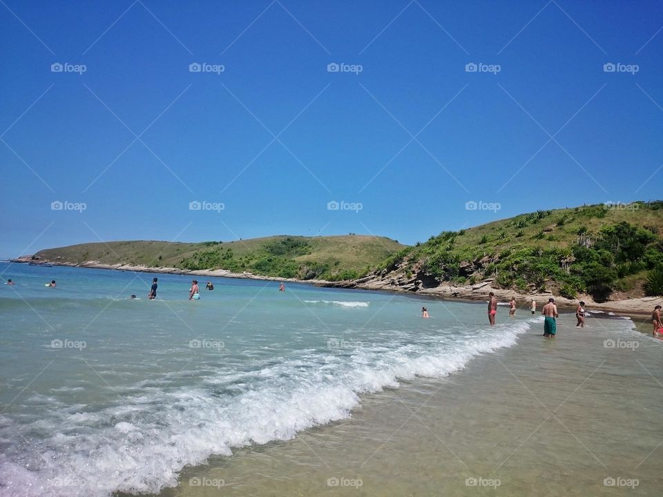 A sea bath to renew a very busy week.

um banho de mar para renovar uma semana muito agitada.
