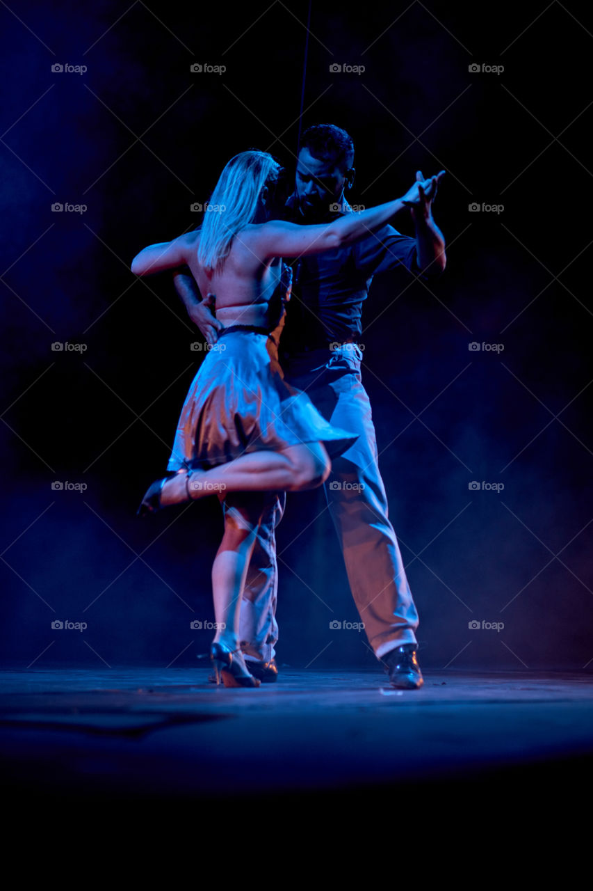 Aerial Tango dancers