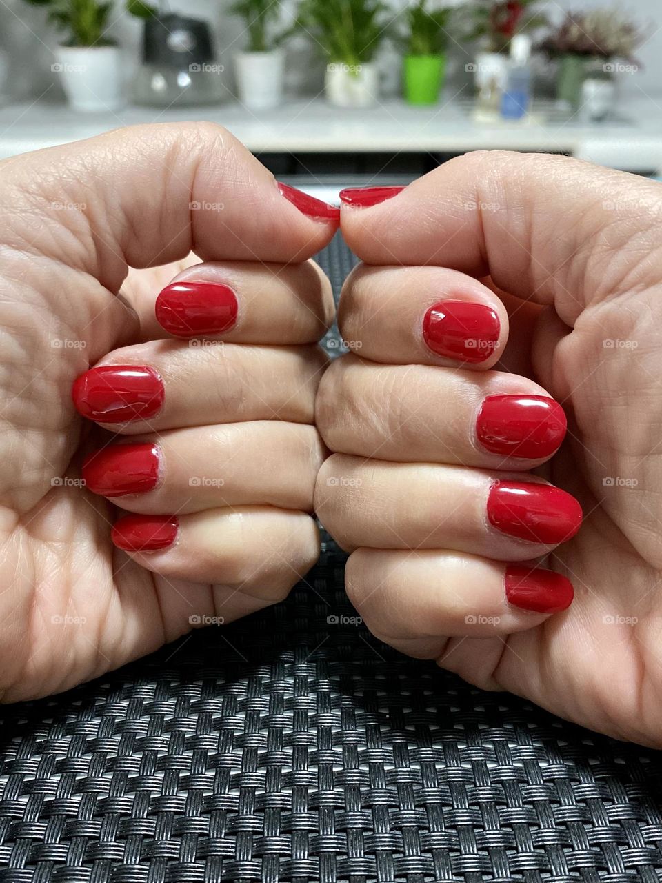 Red manicure 