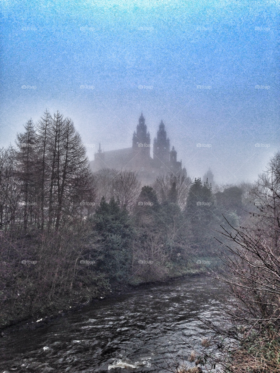 glasgow winter cold river by robinseet