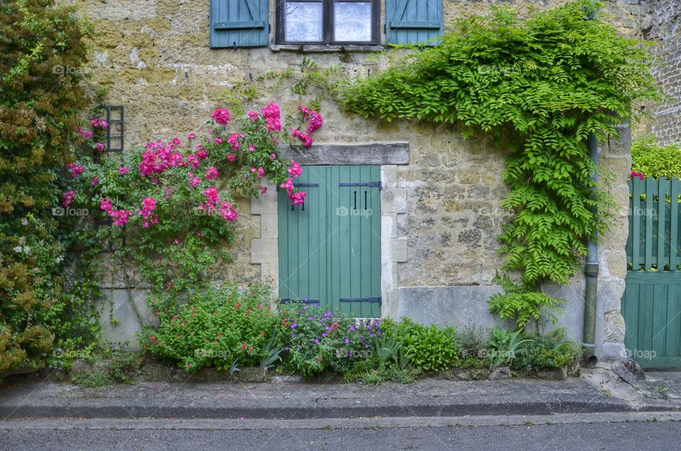 Window in Auvers sur Oise