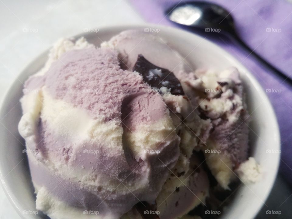 Blackberry Vanilla Swirl with Chocolate