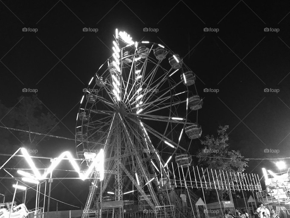 Gaunt wheel in black and white picture 