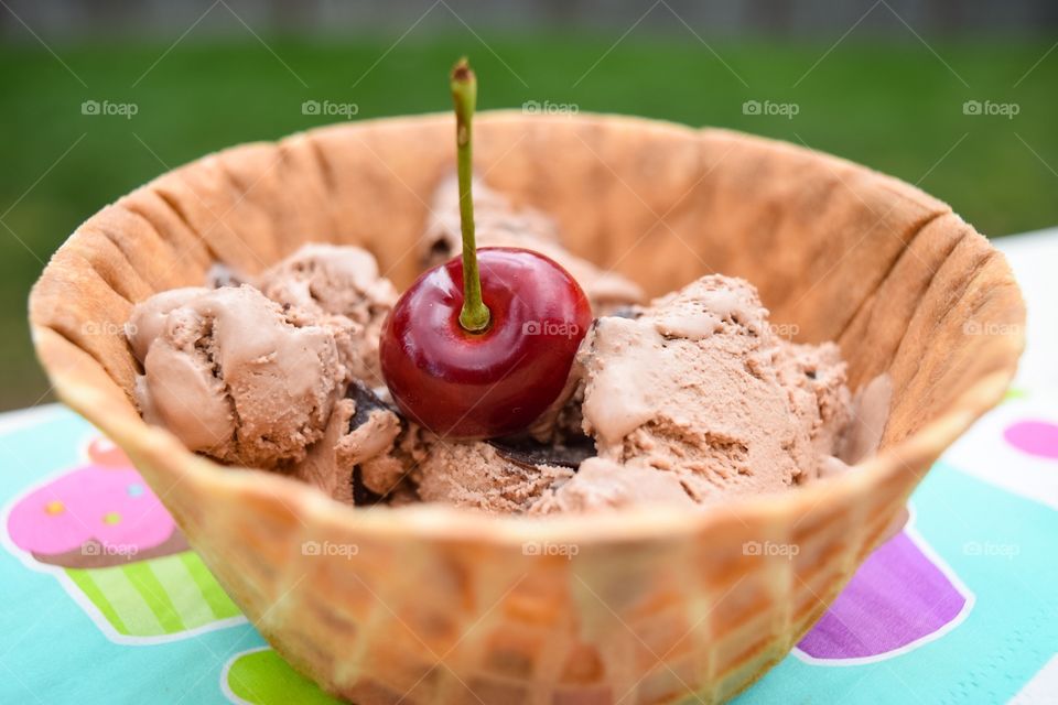 Ice cream scoops in cone