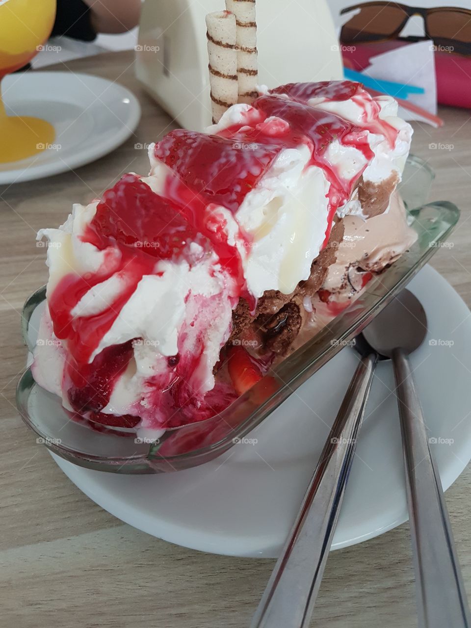Delicious strawberry split ice cream