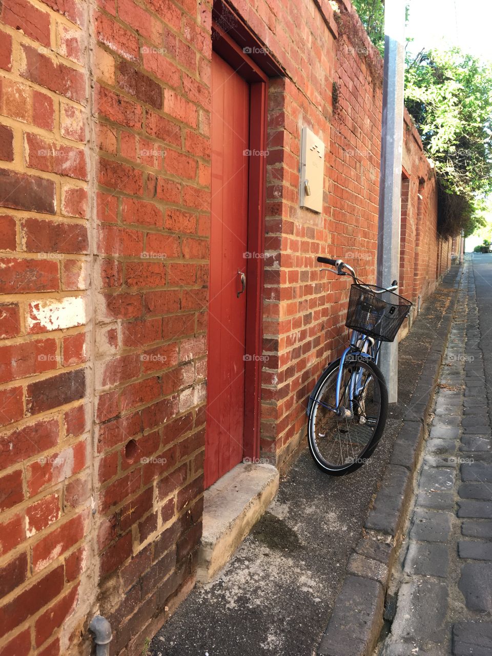 Bike brick alleyway 
