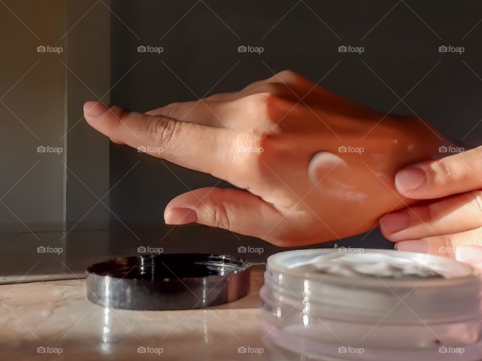 Silk hands with moisturizing cream