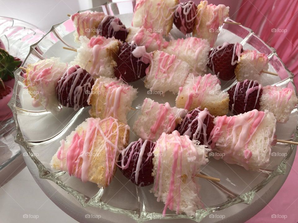 Strawberries and angel food cake