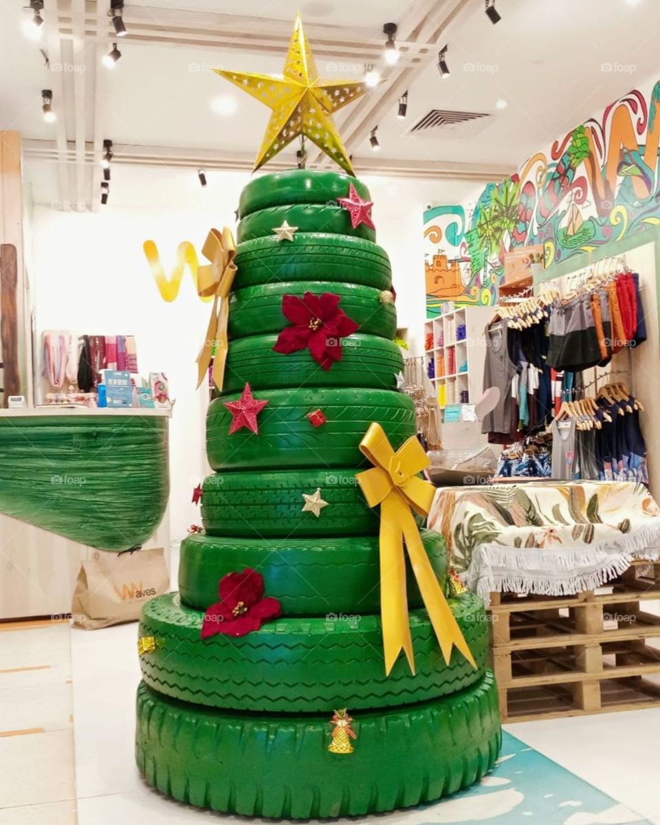 It's a Different  Christmas WAVES Store ONE GALLE FACE Colombo Sri lanka