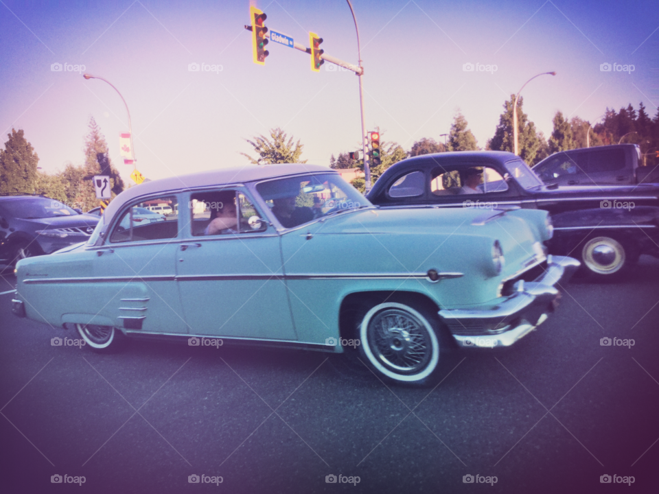 Vintage cars going for a ride 