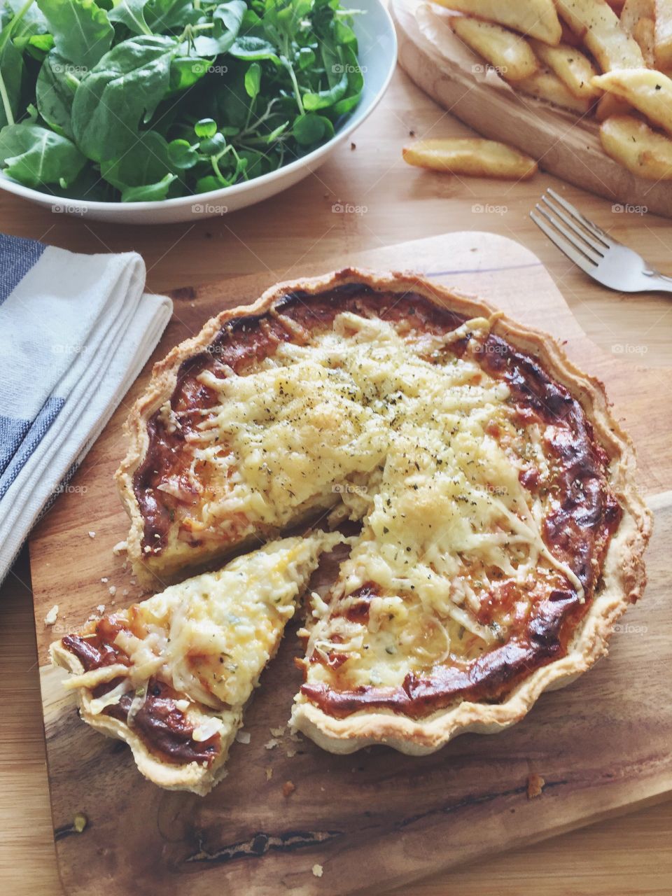 Cheese and onion quiche 