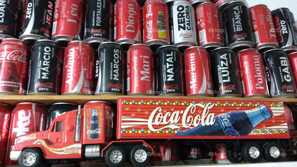 coleção de latas coca-cola