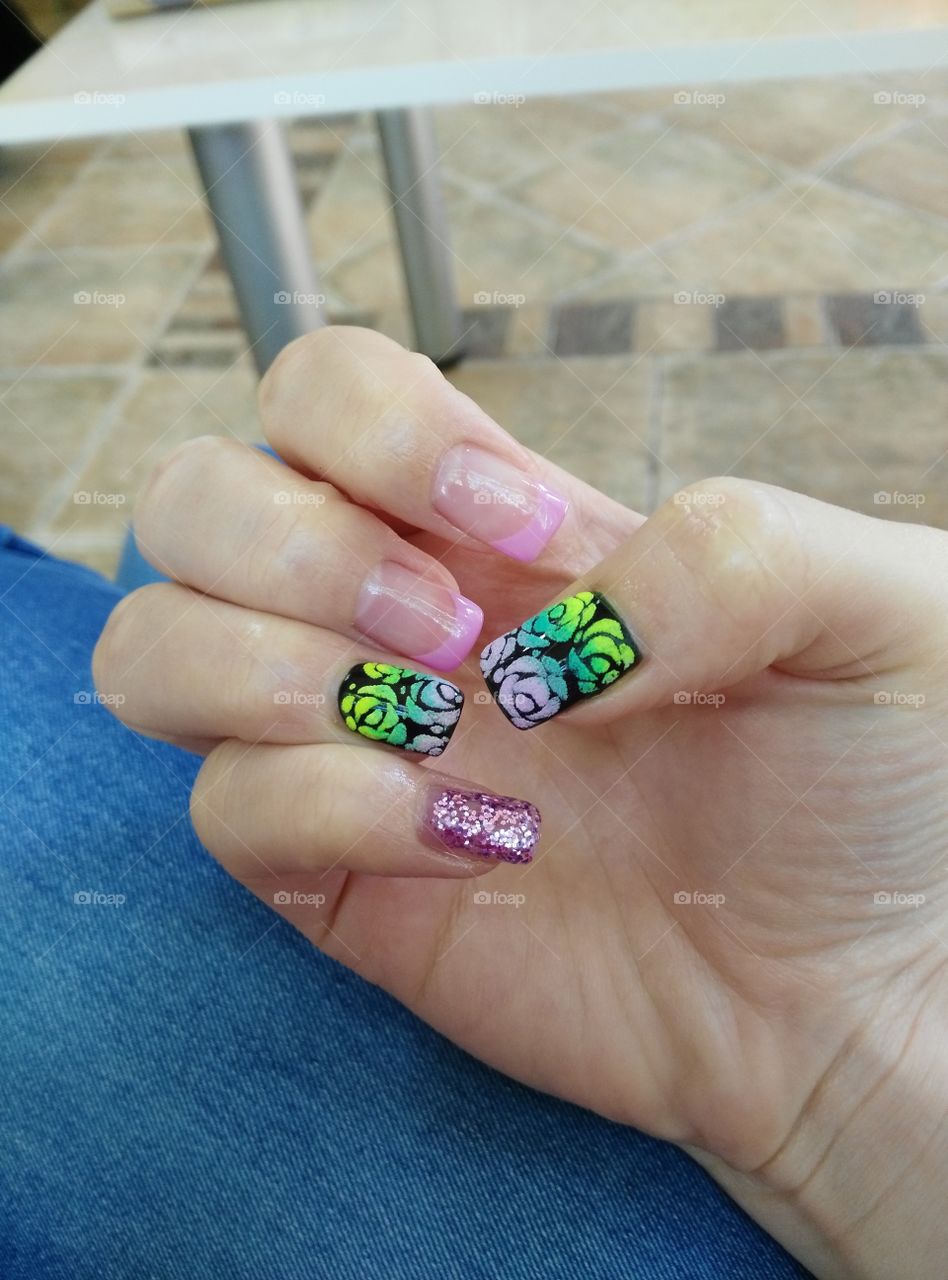 Colorful nails 