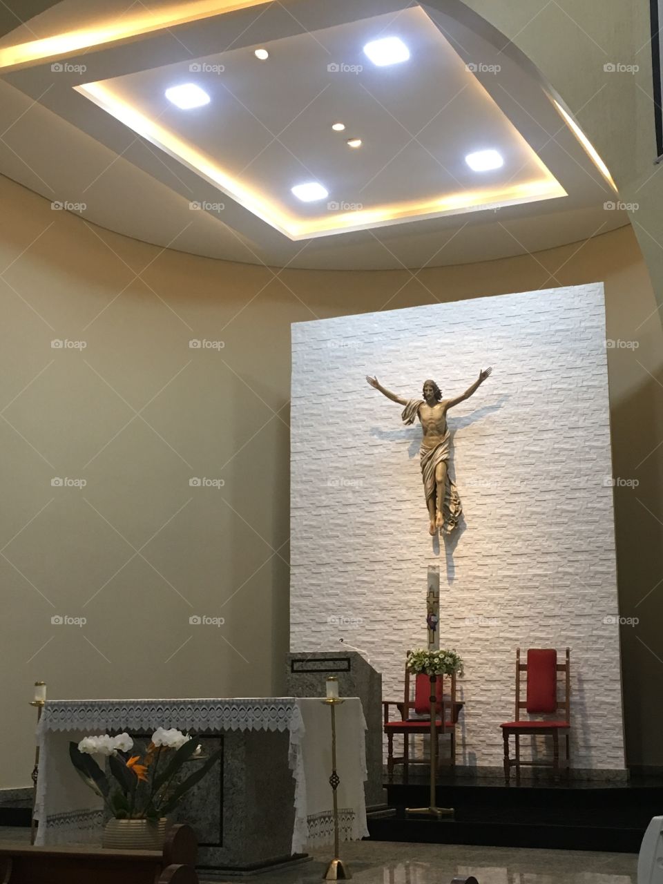 O lindo altar depois da reforma! Aqui na Capela Nossa Senhora de Fátima em Jundiaí. 