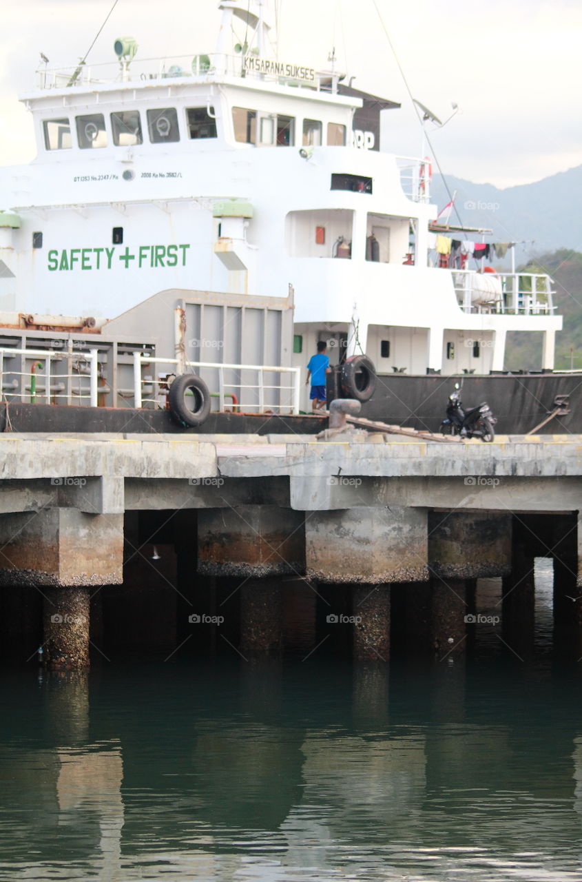 A corner site of harbour. Bridge model on, where's the ship rest to the long and wait for the schedule to gain.