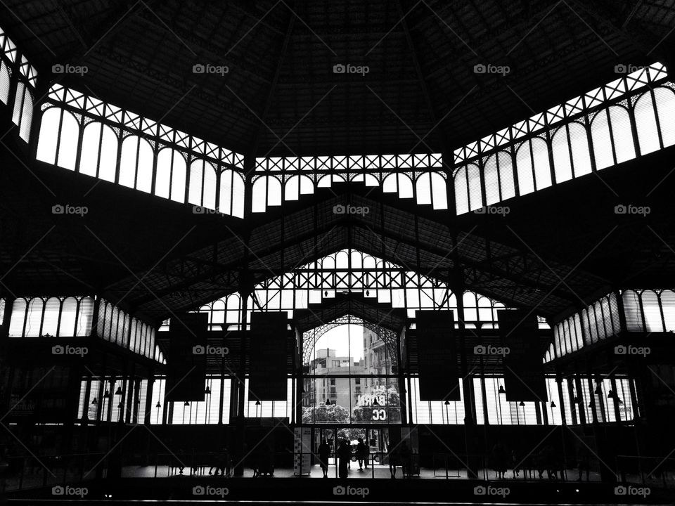 black and white architecture in Barcelona 