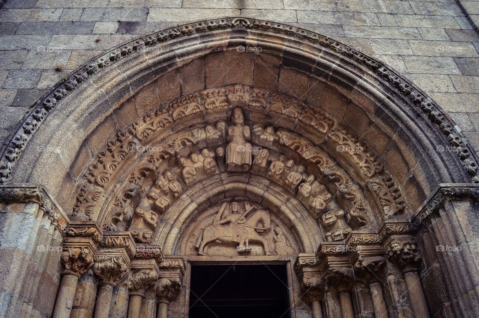 Portada de la Iglesia de Santa María de Azogue (Betanzos - Spain)