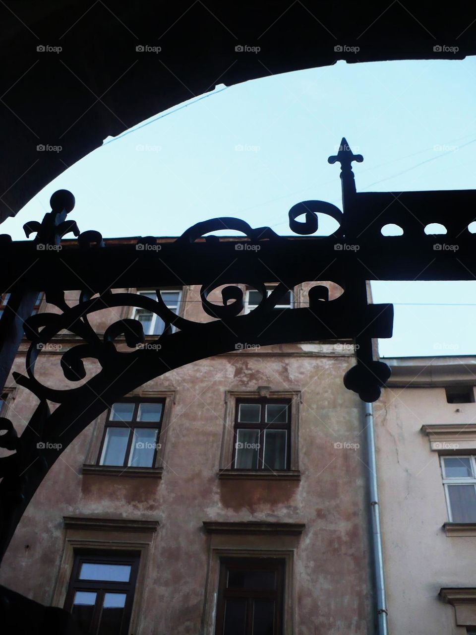 Forged Patterns and Windows