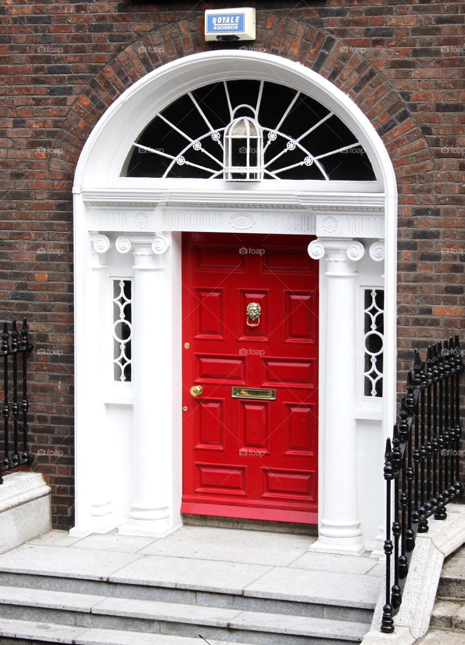 Red door 