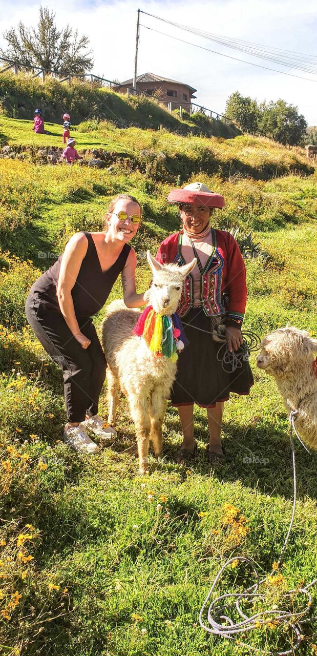 lama ands girls Cusco