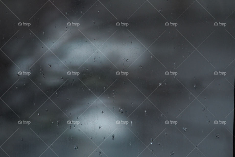 Window pain rain on window 