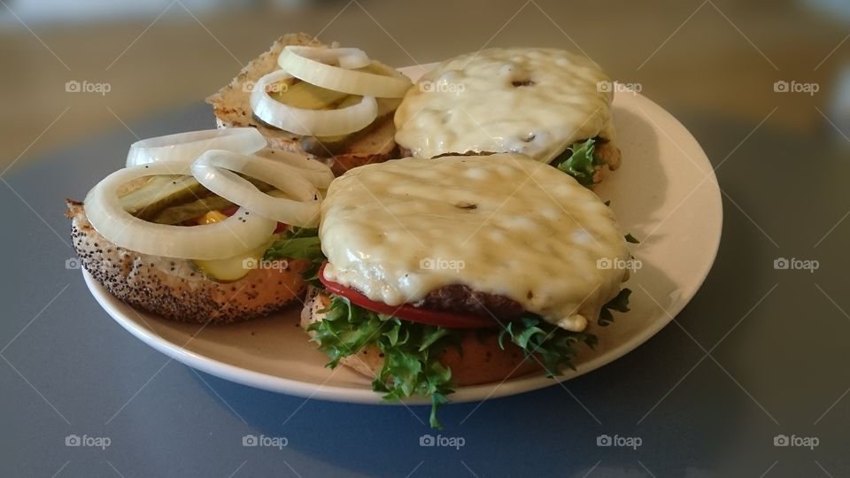 mozzarella burgers to make your mouth remember summer on a dark fall day