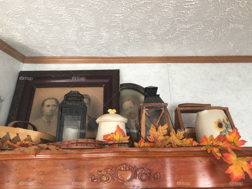 Festive and vintage fall decorations 