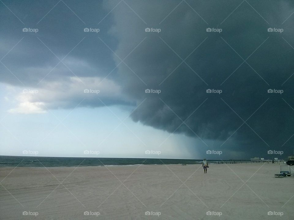 approaching thunderstorm