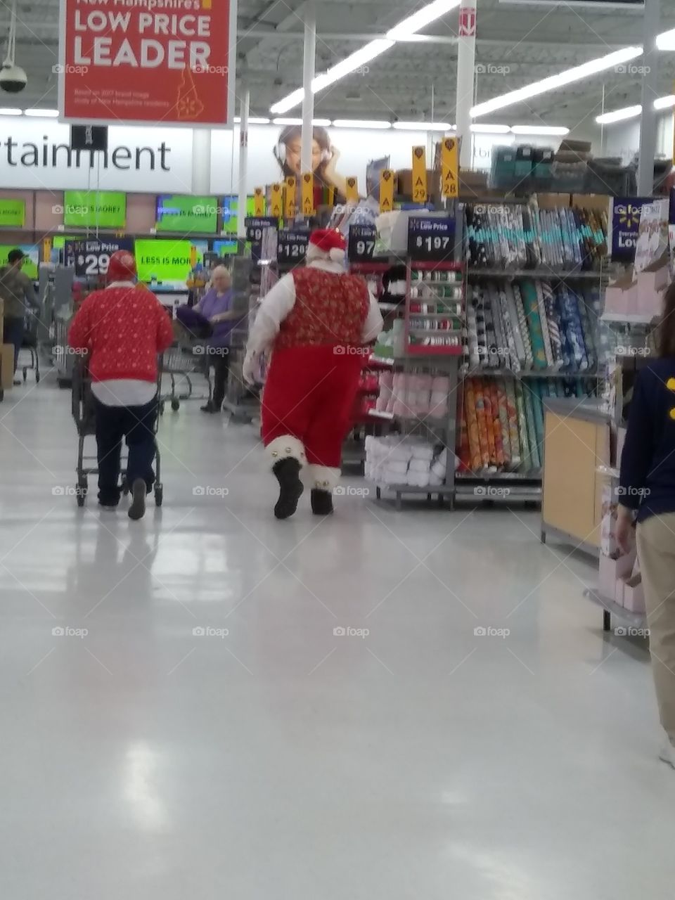 Santa's last minute shopping