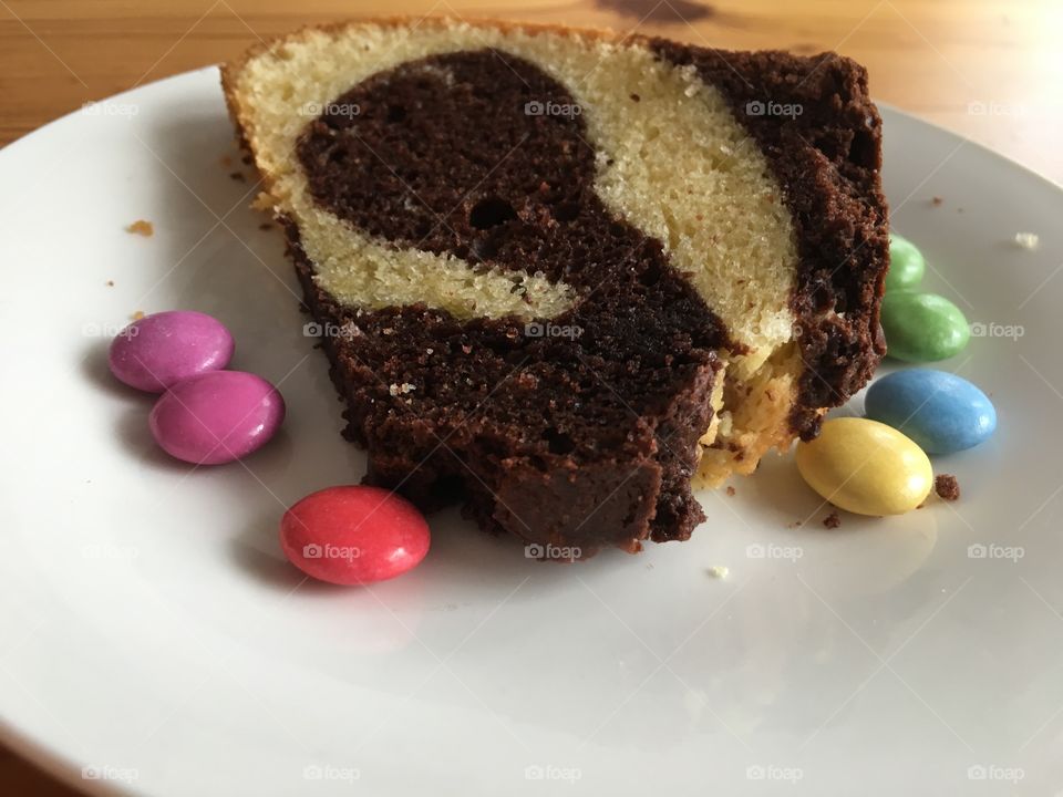 Cake with smarties 