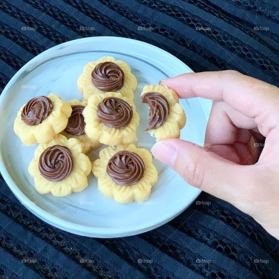 Cadbury and Nutella tarts that’s halal 