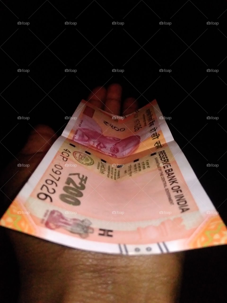 200 indian RS₹$