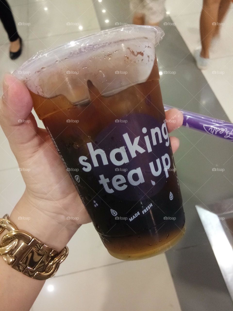 shaking tea