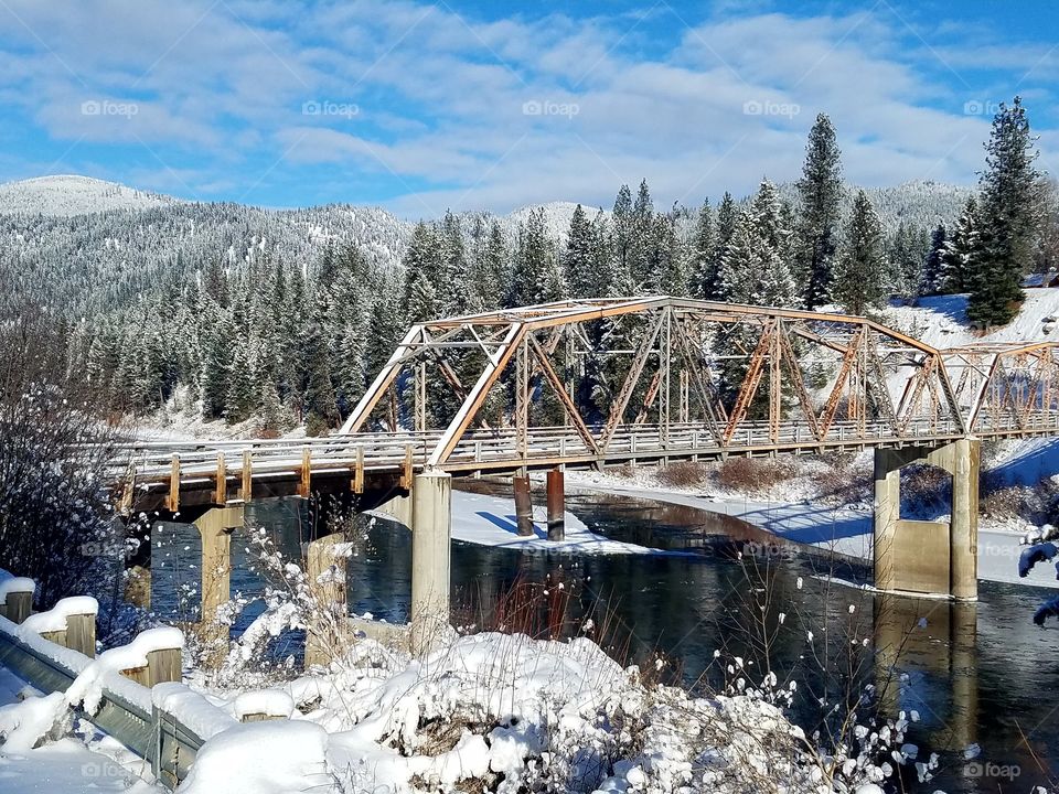 A bridge of Ice