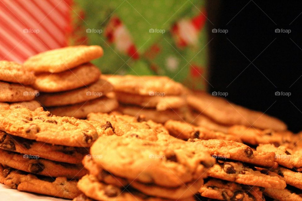 chocolate chip cookies and snickerdoodles 